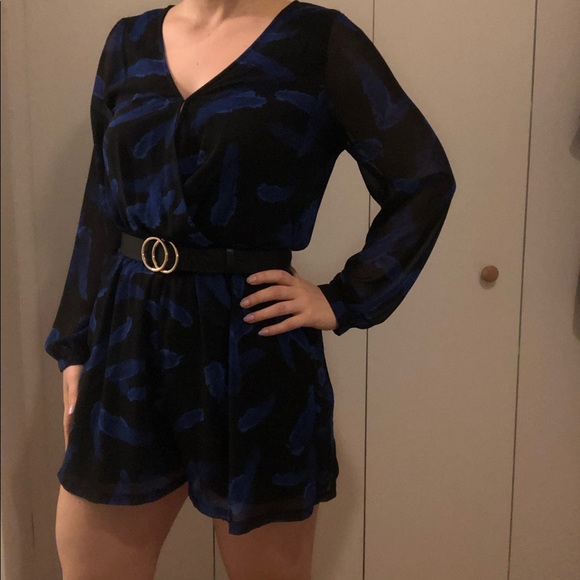 Black romper with blue feather print - Picture 2 of 6